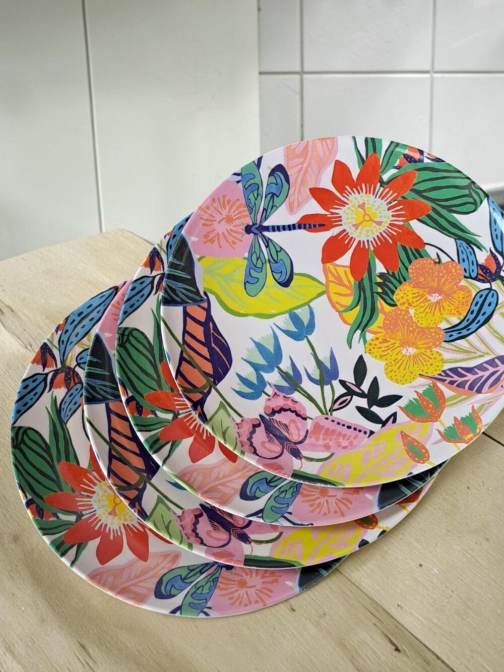 Anthropologie Lot Of 4 Melamine Plates Dragonfly Flowers 10 1/2" Dinner